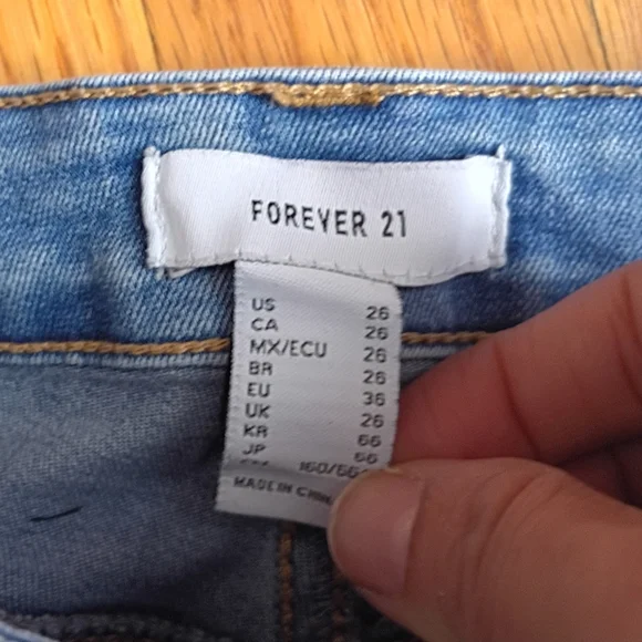 Forever 21 Women's High Rise Distressed Cut Off Denim Shorts Blue Size 26 - Picture 4 of 7